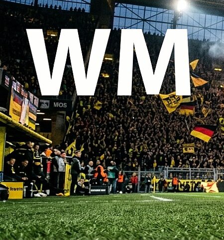 In vier Wochen ist Anpfiff! Die Fußball-WM 2026 startet. Doch neben Traumtoren rückt leider oft etwas anderes ins Flutlicht: Sportwetten.

Wir von der Landesstelle Glücksspielsucht in Bayern warnen: Der vermeintliche Kick beim Tippen wird schnell zum Eigentor. Die Gefahren sind massiv. Aus Spaß kann bittere Glücksspielsucht werden. Die Folgen sind oft ruinös: hoher Geldverlust, tiefe Schuldenfallen und in der Verzweiflung manchmal sogar die Beschaffungskriminalität, um an neues Geld zu kommen. 

Macht euch bitte immer eines bewusst: Am Ende gibt es bei diesen Wetten nur einen wirklichen Gewinner – und das sind die Anbieter.

Dabei braucht echter Sport diesen künstlichen Nervenkitzel aus dem Portemonnaie überhaupt nicht. Er braucht auch keine aggressive Wettwerbung in jeder Halbzeitpause. Echte Faszination entsteht auf dem Rasen, durch ein packendes Spiel. Sonst nichts. 

Lasst uns die WM genießen, ganz ohne Einsätze. Wenn ihr Hilfe braucht oder Fragen habt, sind wir vertraulich für euch da. 

#WM2026 #Sportwetten #Glücksspielsucht #Prävention #LSGBayern #EchterSport #Fussball

KI-generierte Inhalte/Bilder